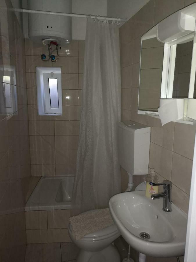 Double Room Private Bathroom