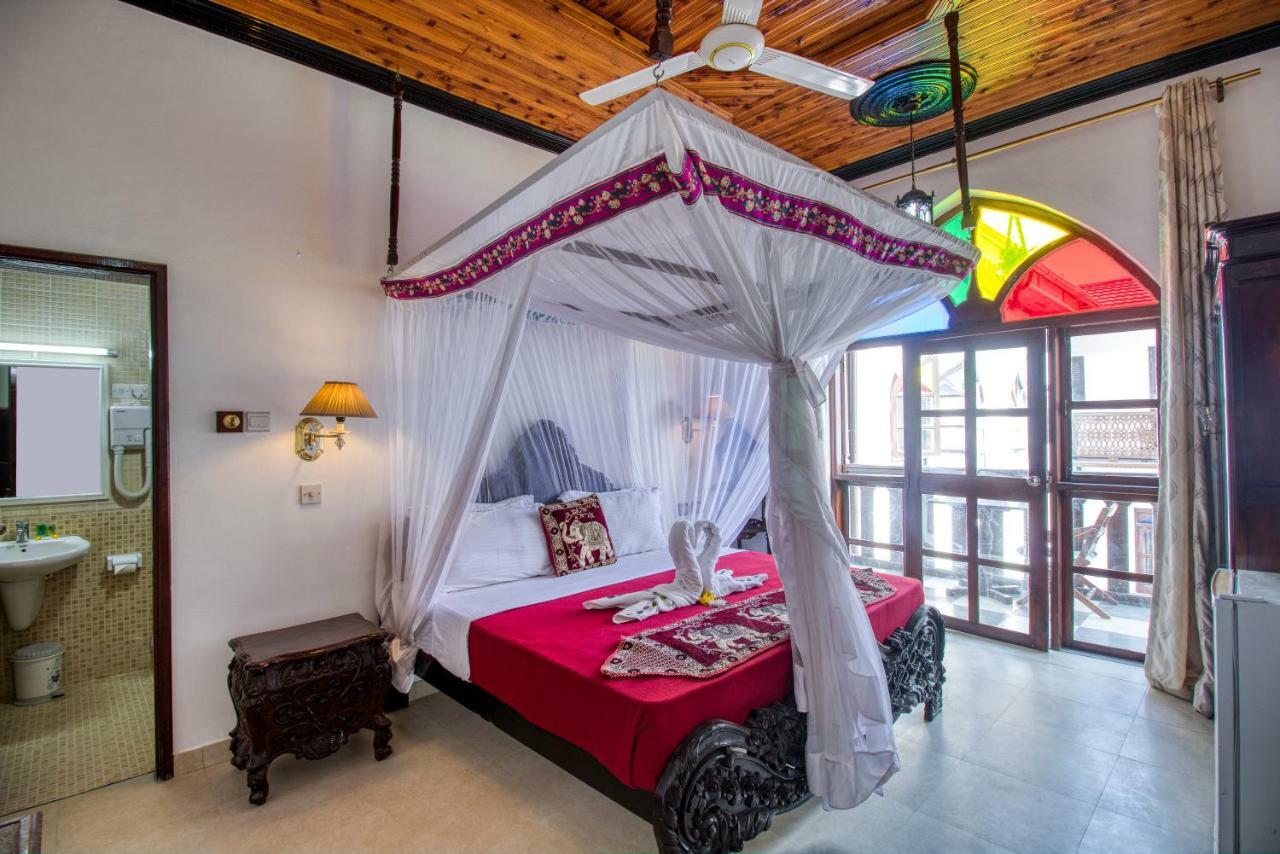 Double Room with Balcony and Sea View,813413298:JPEG