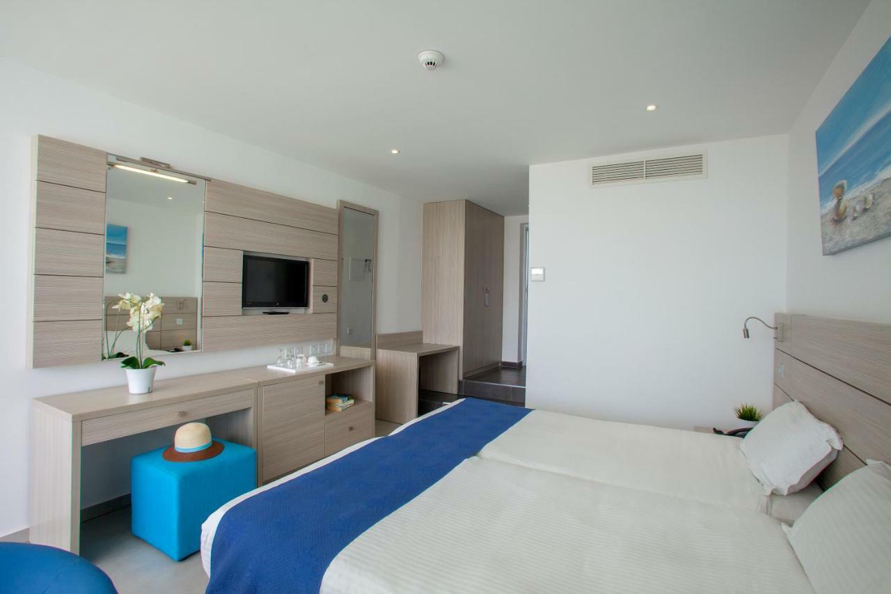 Deluxe Double or Twin Room Sea View