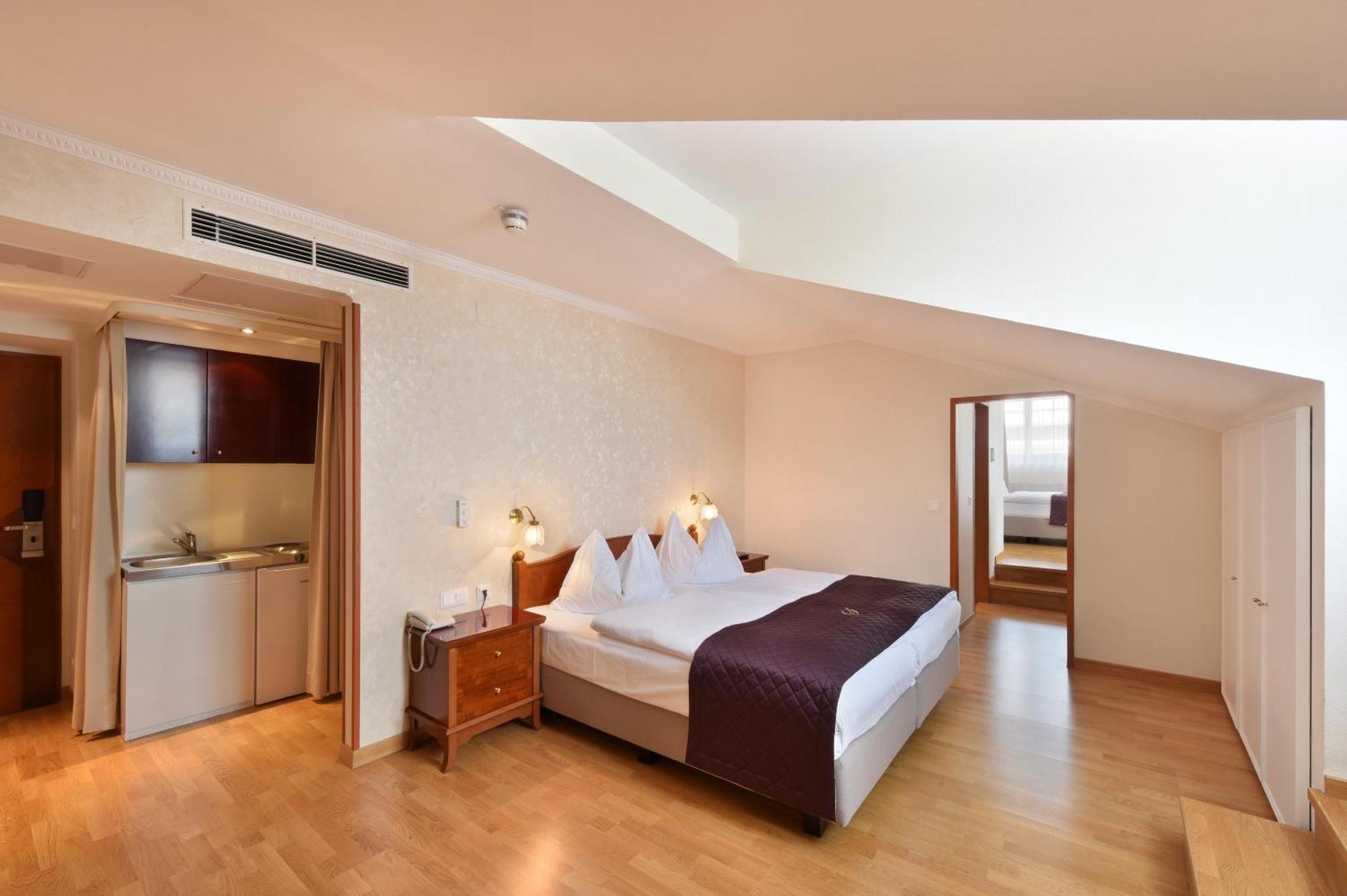 Two-Bedroom Suite Two Bathrooms
