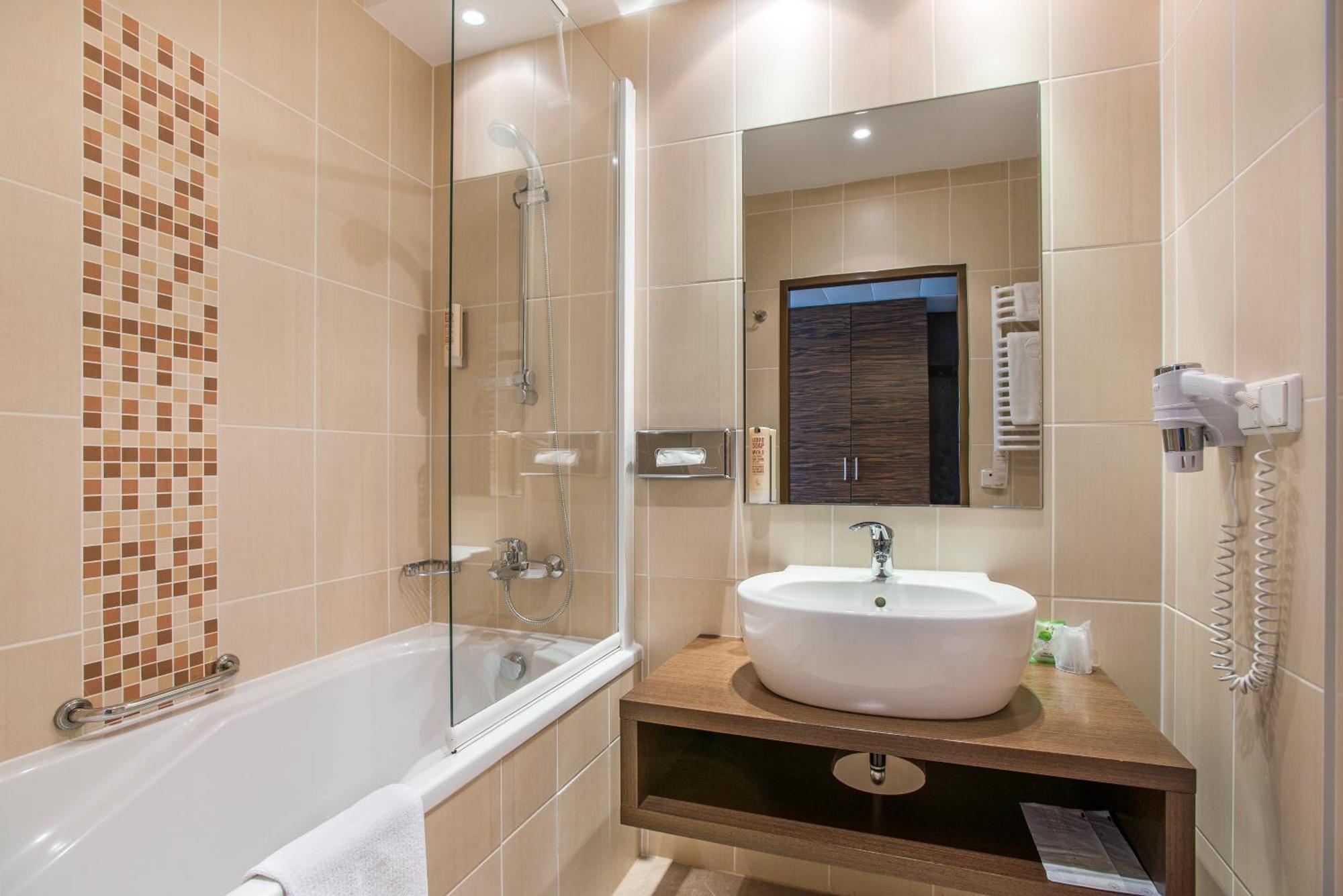 Double Room,1219400452:JPEG