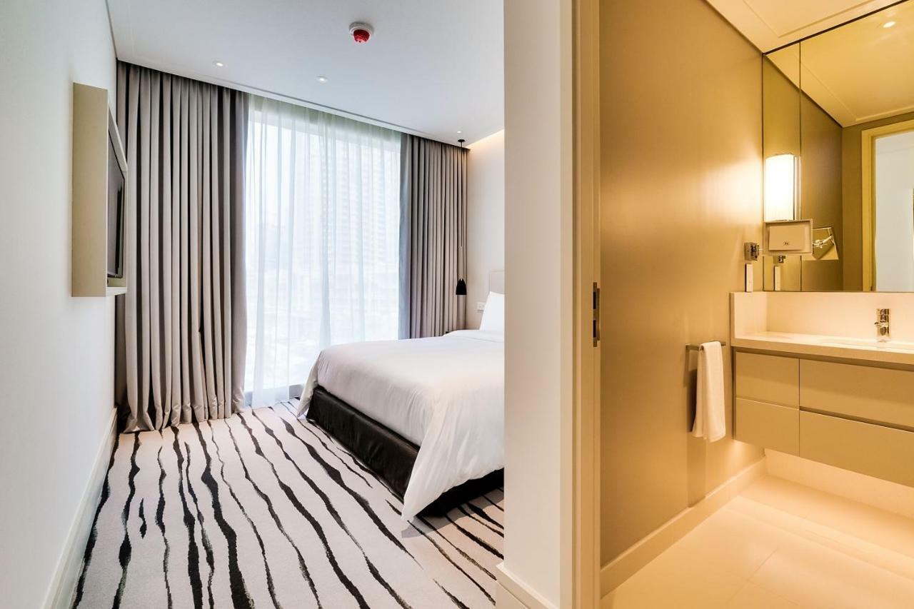 Three-Bedroom Apartment Partial Burj Khalifa View