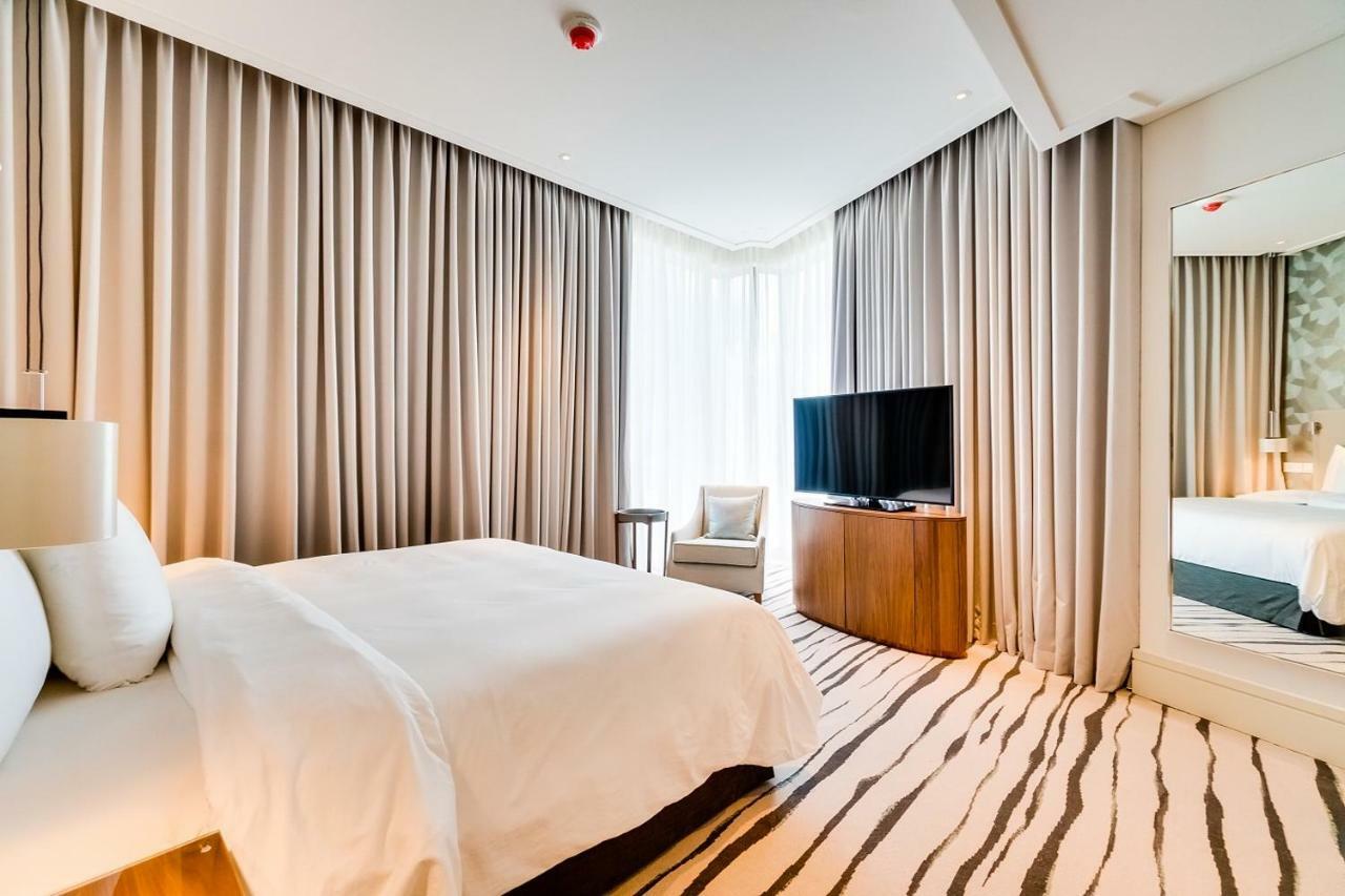 Two-Bedroom Apartment Partial Burj Khalifa View