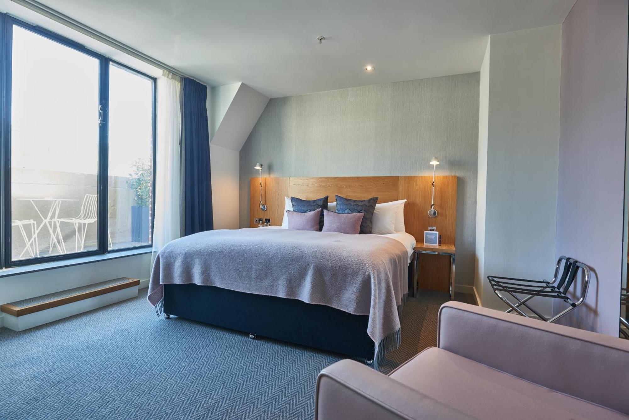 Pokój typu Deluxe z łóżkiem typu king-size i balkonem