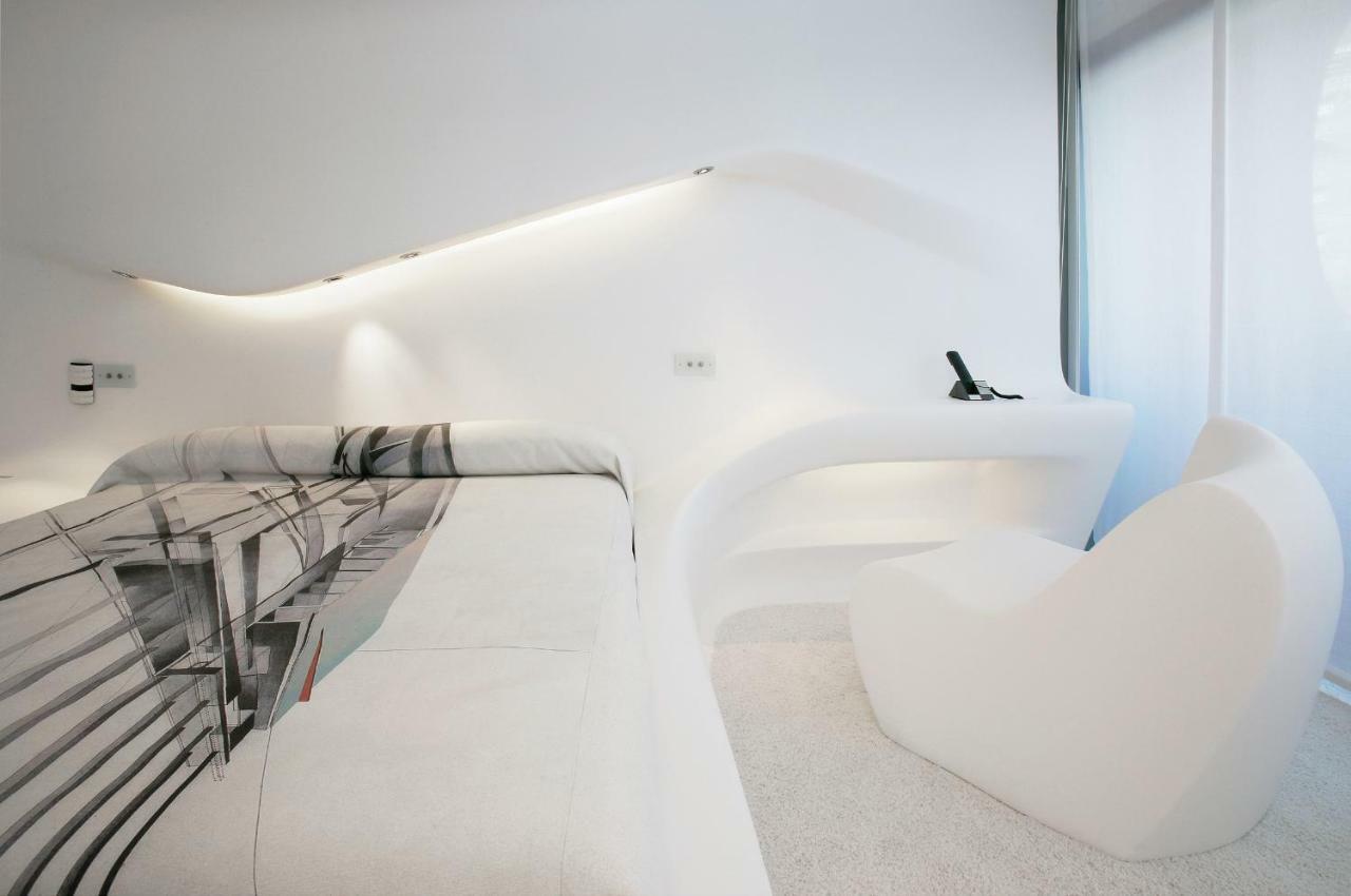 Pokój Space Club by Zaha Hadid