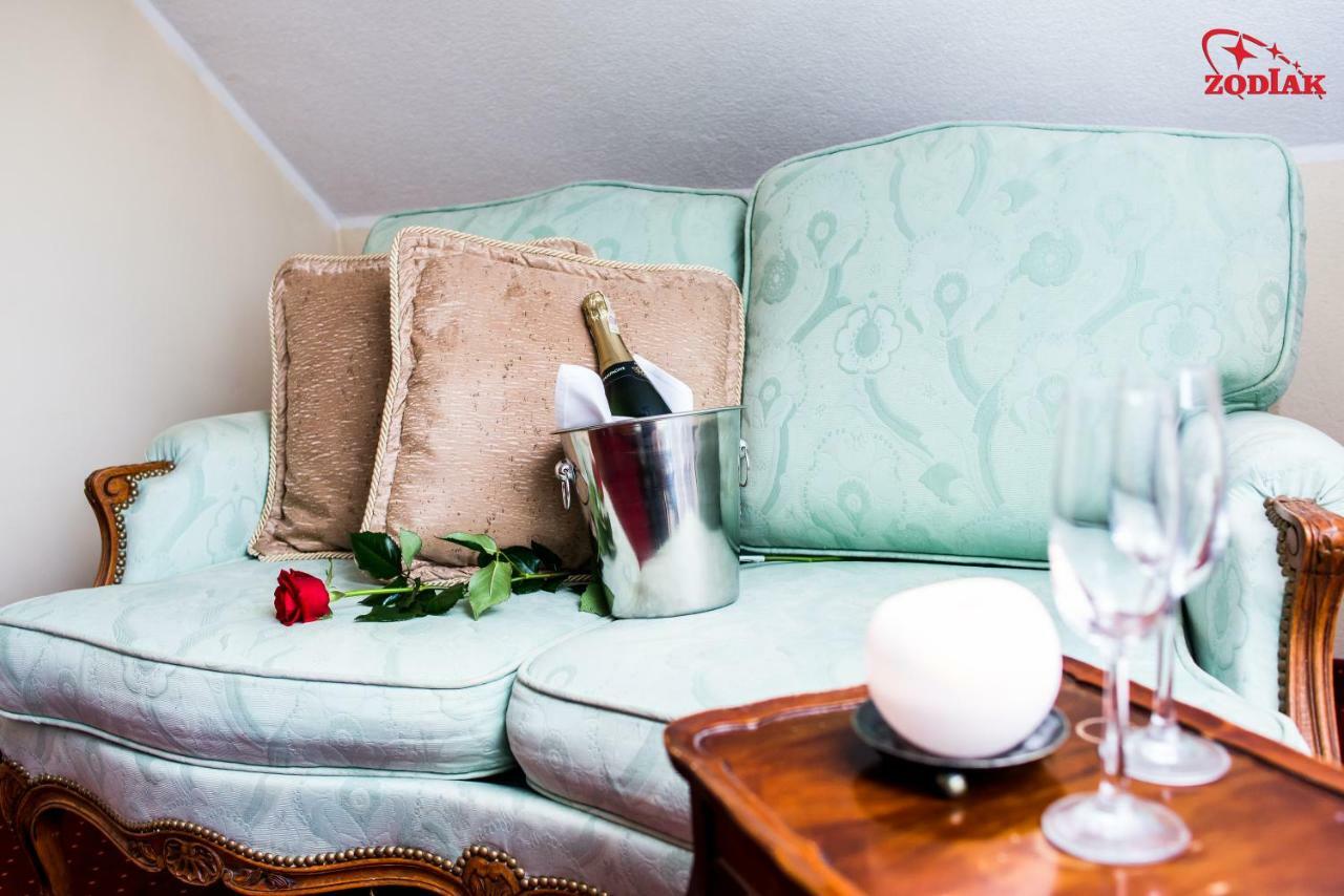 Double Room,830833700:JPEG