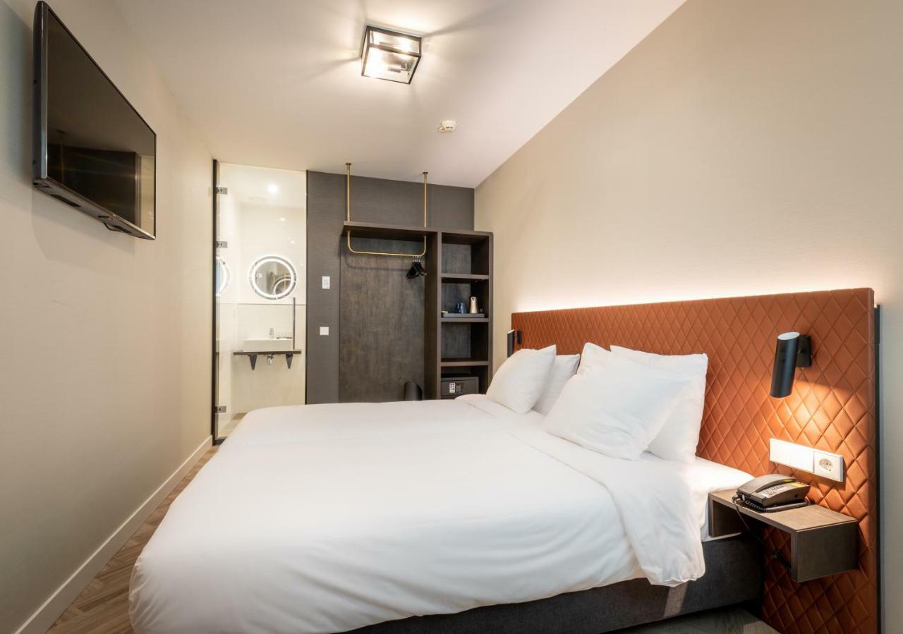 Comfort Double or Twin Room No Window