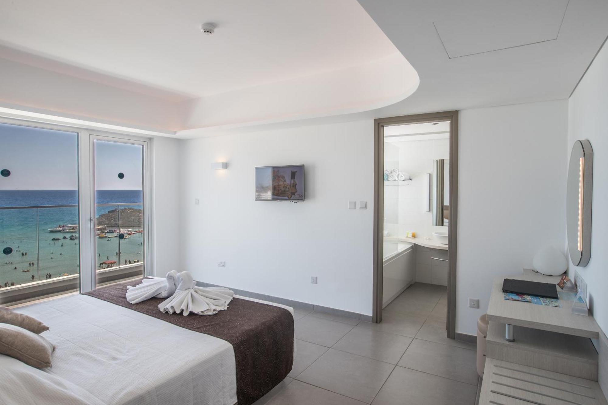 Deluxe Suite Sea View