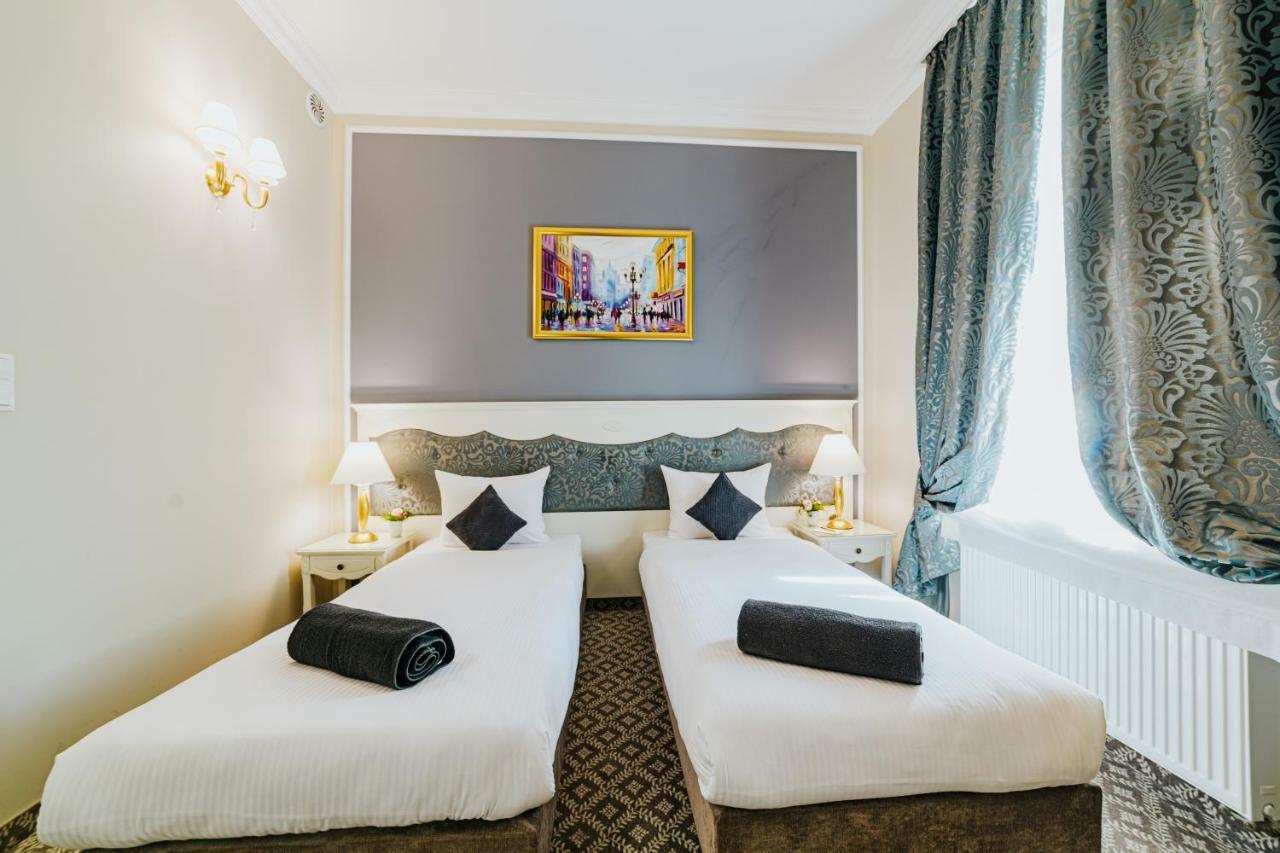 Standard Double Room,831127208:JPEG