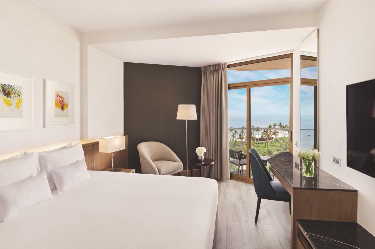 Two Sea View Connecting Family Rooms Private Beach & Splash Park