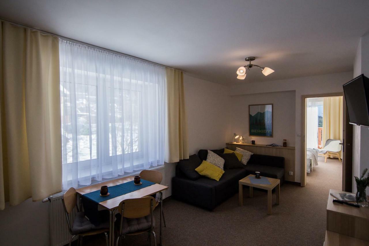 Studio z łóżkiem typu king-size i rozkładaną sofą
