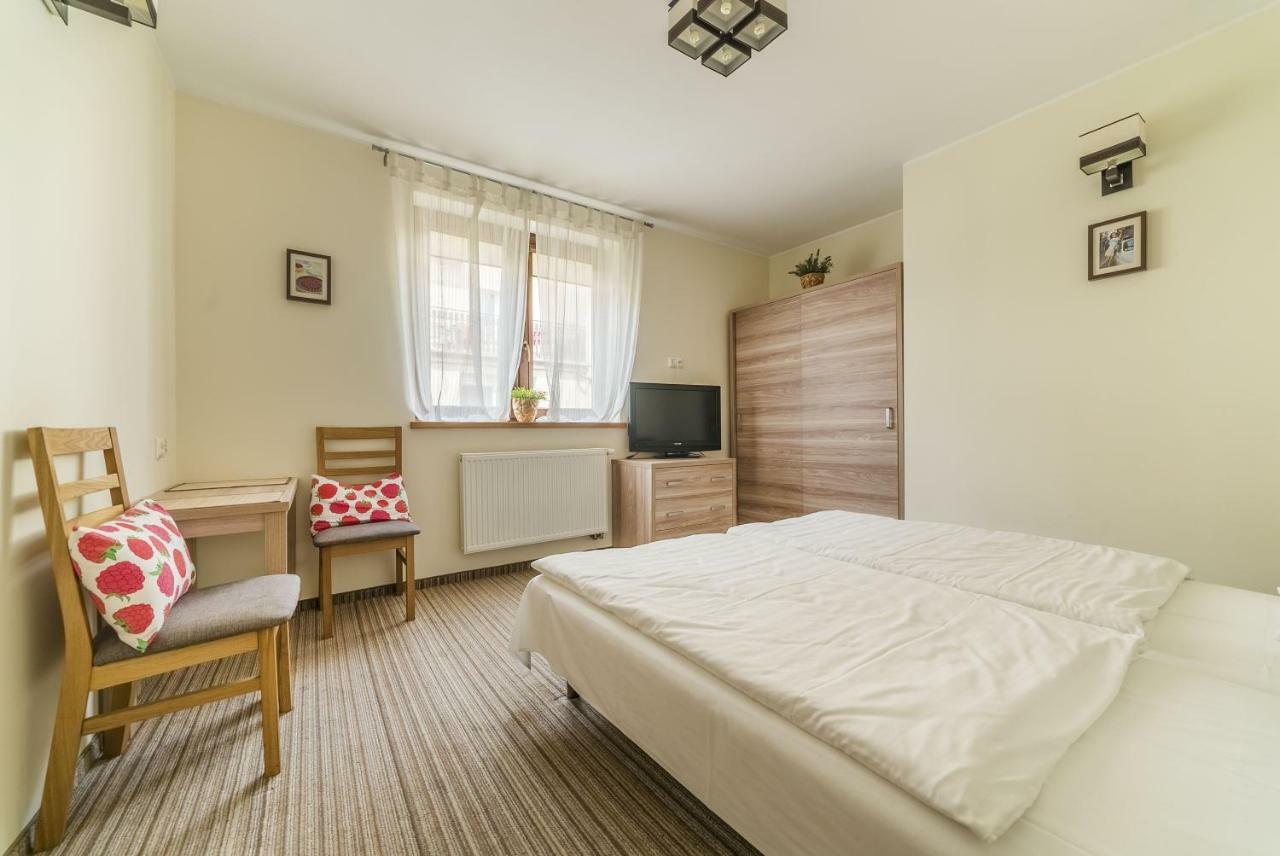 Double Room,903942961:JPEG