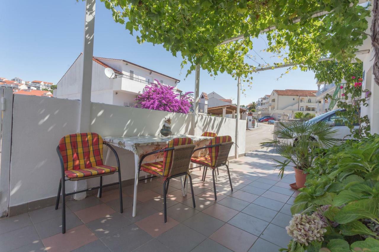 One-Bedroom Apartment Terrace