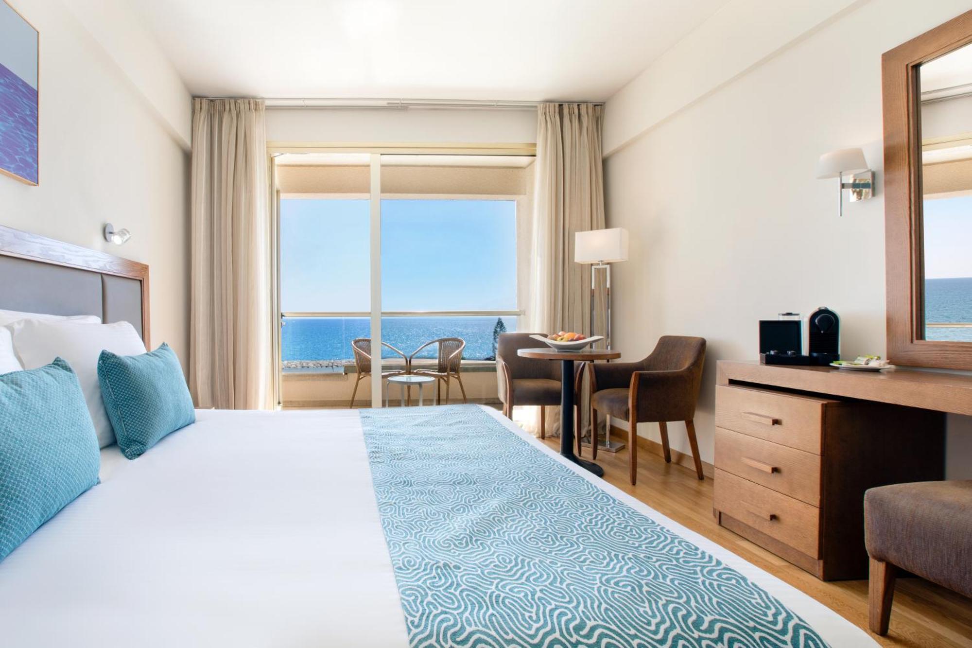 Double Room Pool Sea View