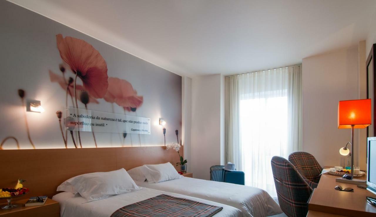 Twin Room,909023770:JPEG