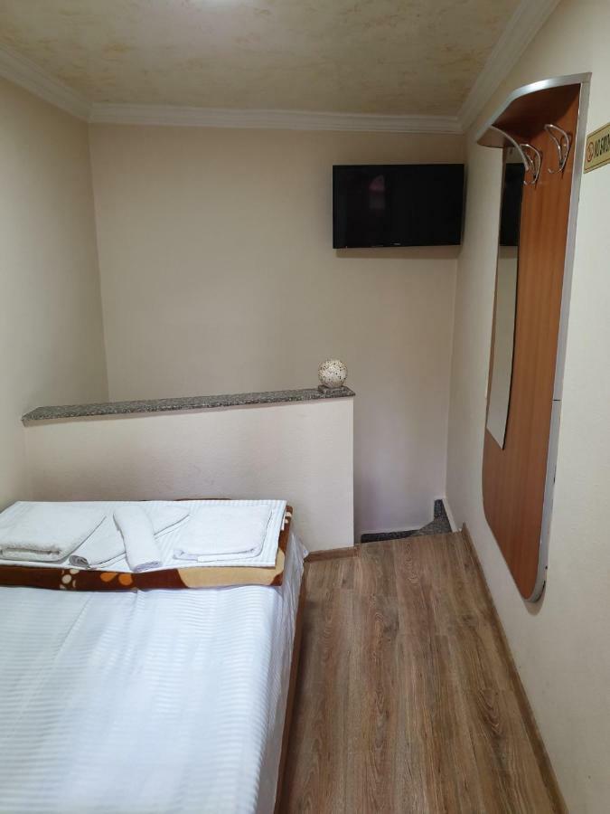 Single Room,912958366:JPEG