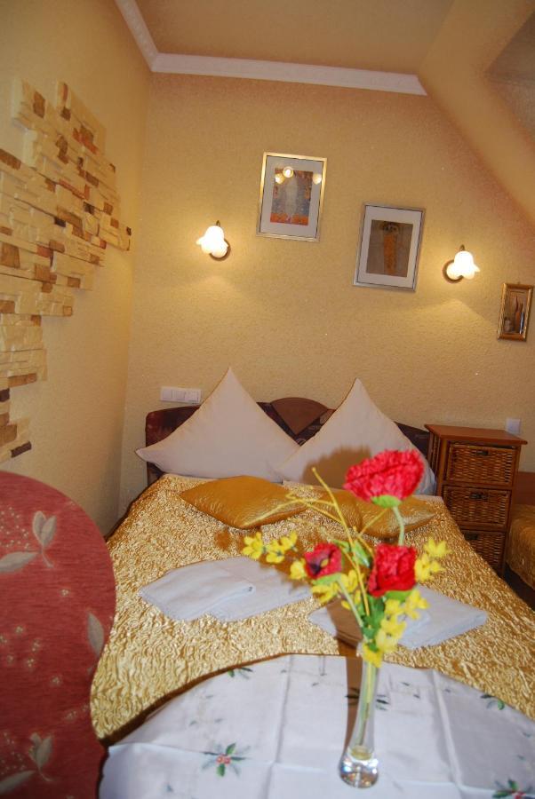 Double Room,11991454:JPEG