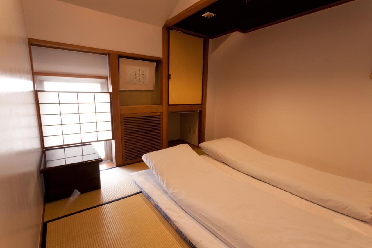 Twin Room,403815273:JPEG