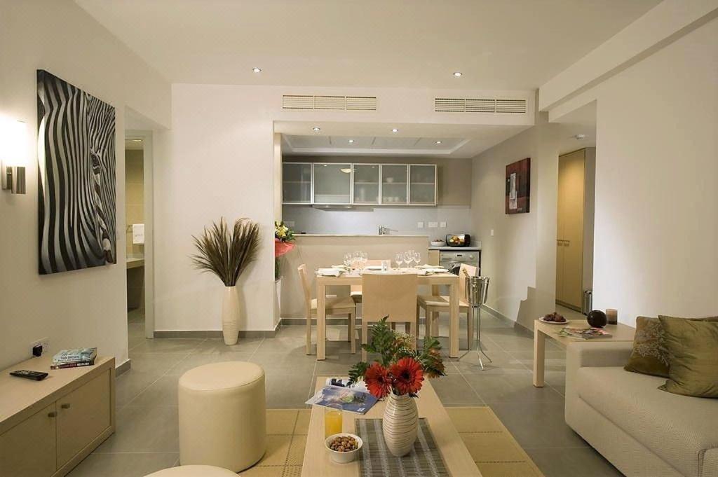 Superior Suite Inland View