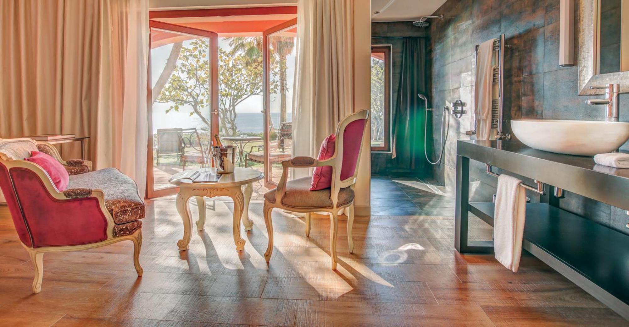 Deluxe Double Room Parcial or Direct Sea View