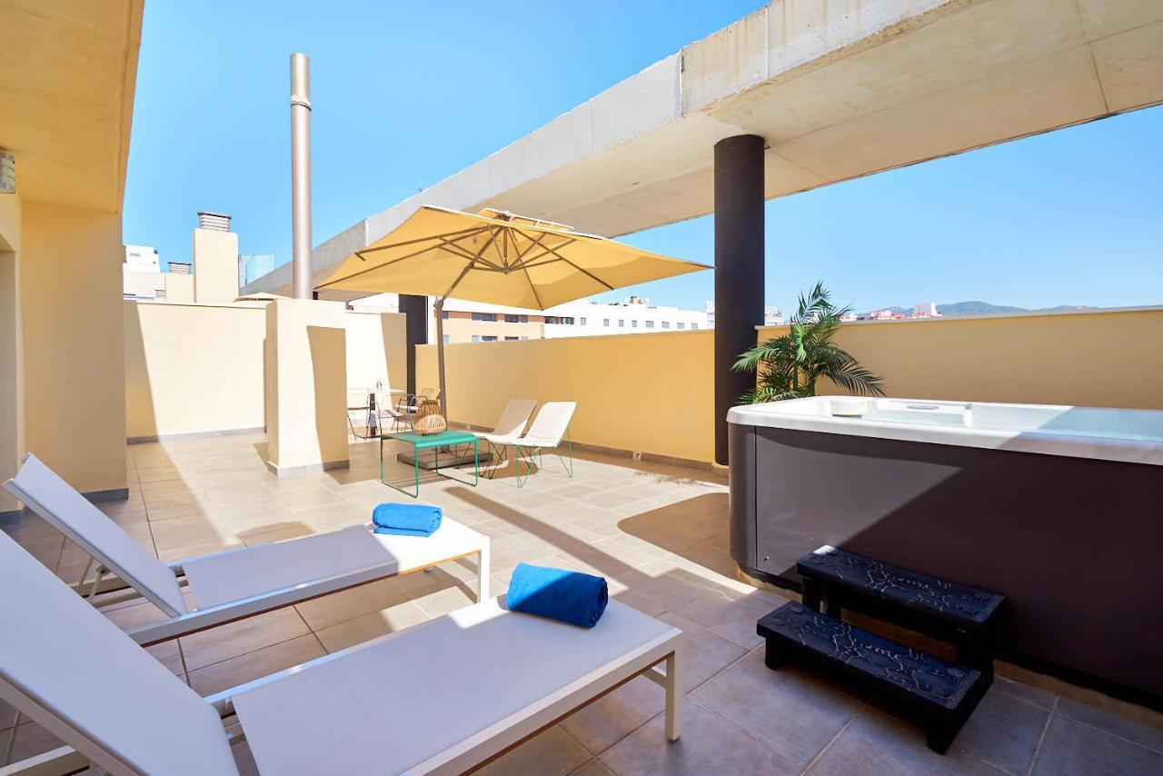 Apartament typu Junior Suite z tarasem i wanną z hydromasażem