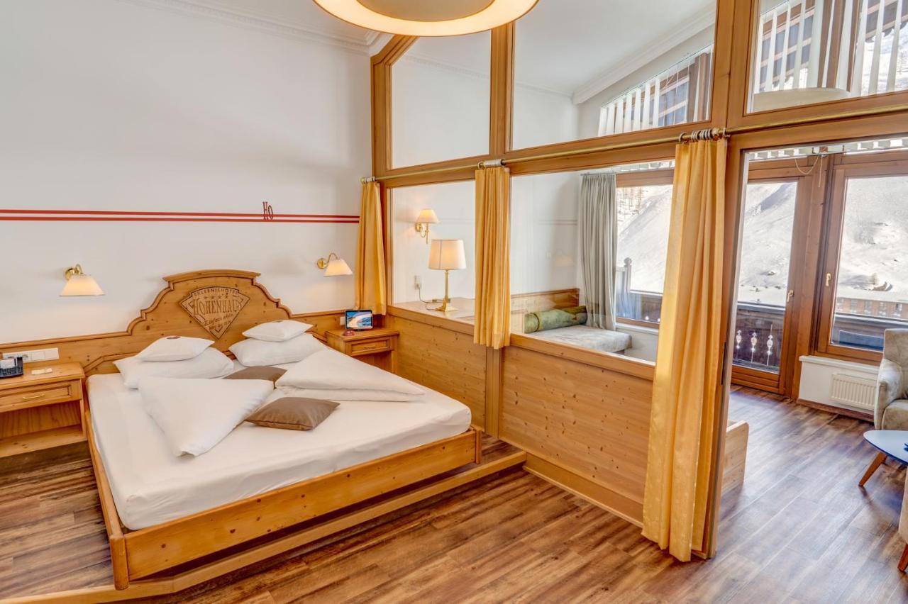 Deluxe Suite Glacier View