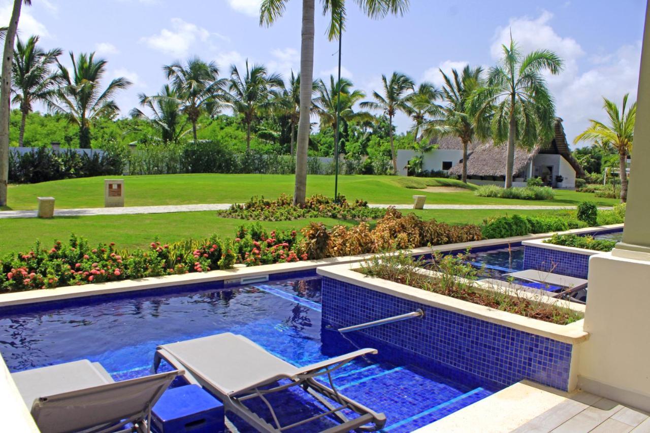 Deluxe Junior Suite & Swimming Pool