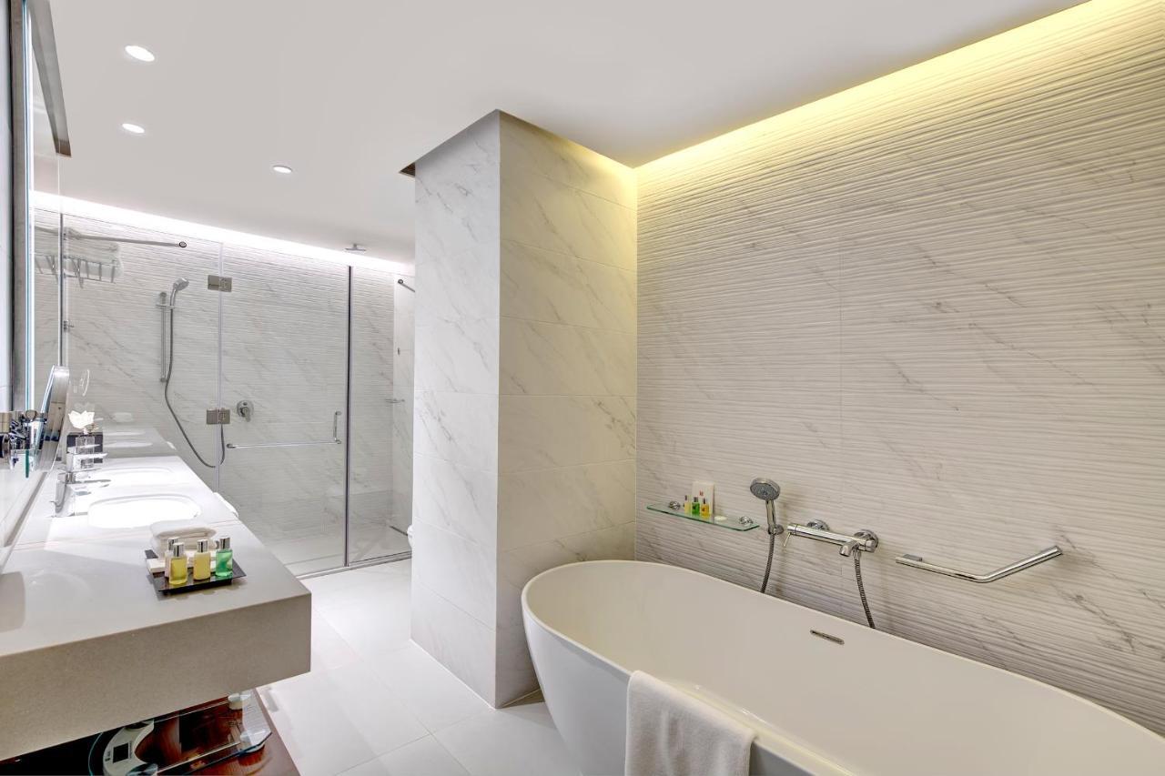 Deluxe Two Bedroom Suite Club Access on Food & Beverage outlets on Laundry valid until 30th September 2026