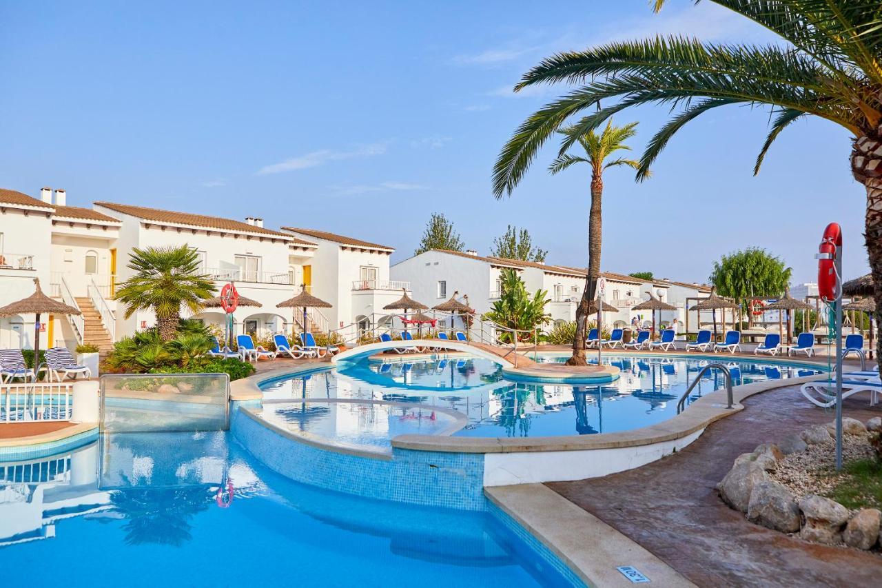 Premium with Pool View