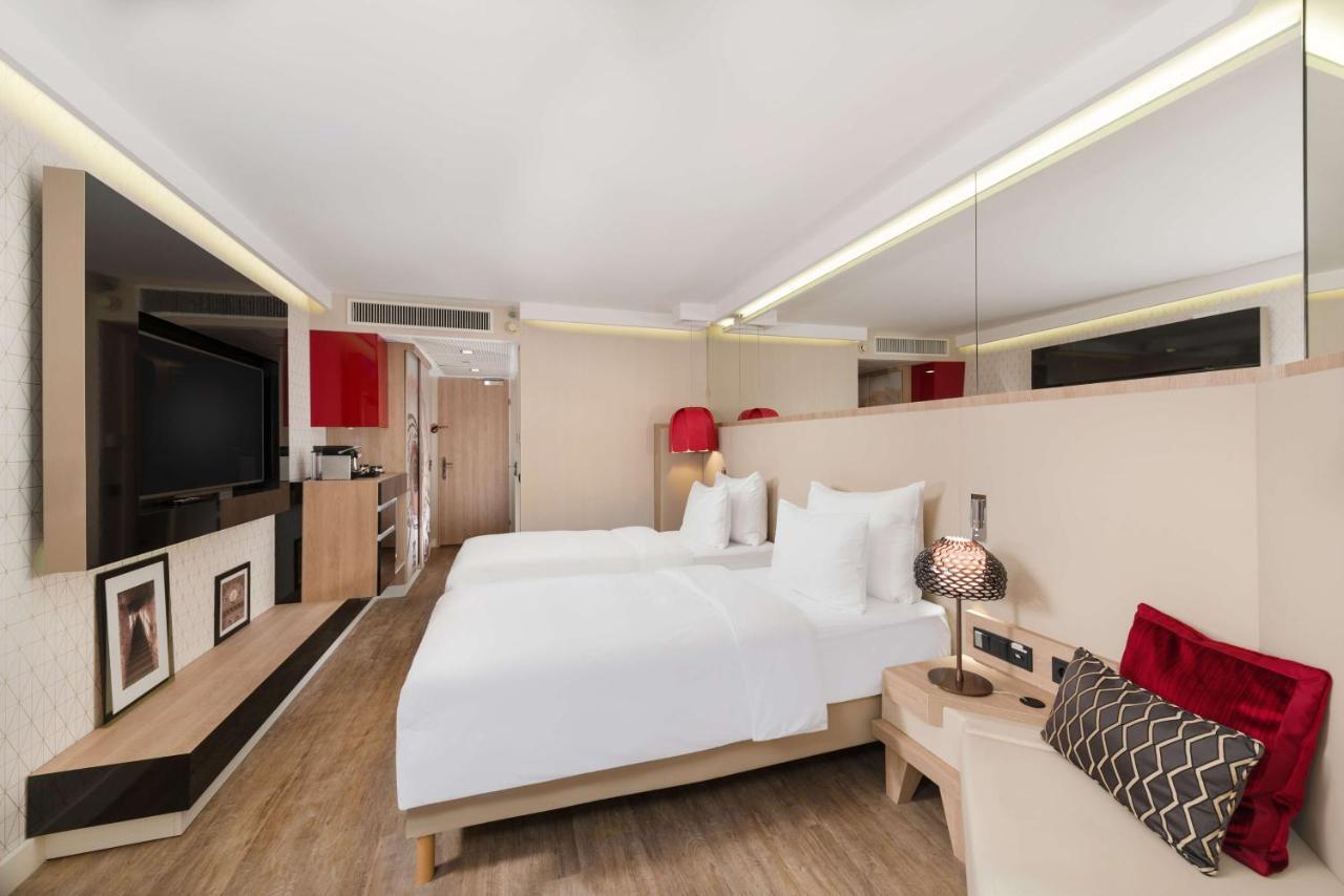 Premium Room with City View,945454342:JPEG