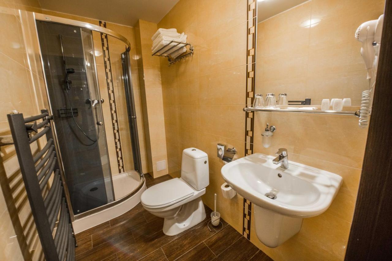 Suite,284924961:JPEG
