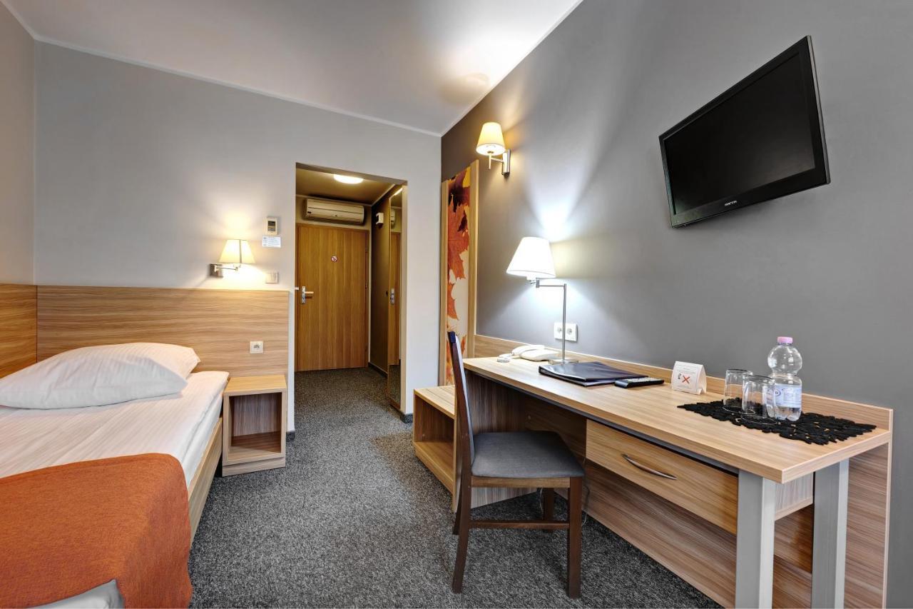 Standard Single Room,953141731:JPEG