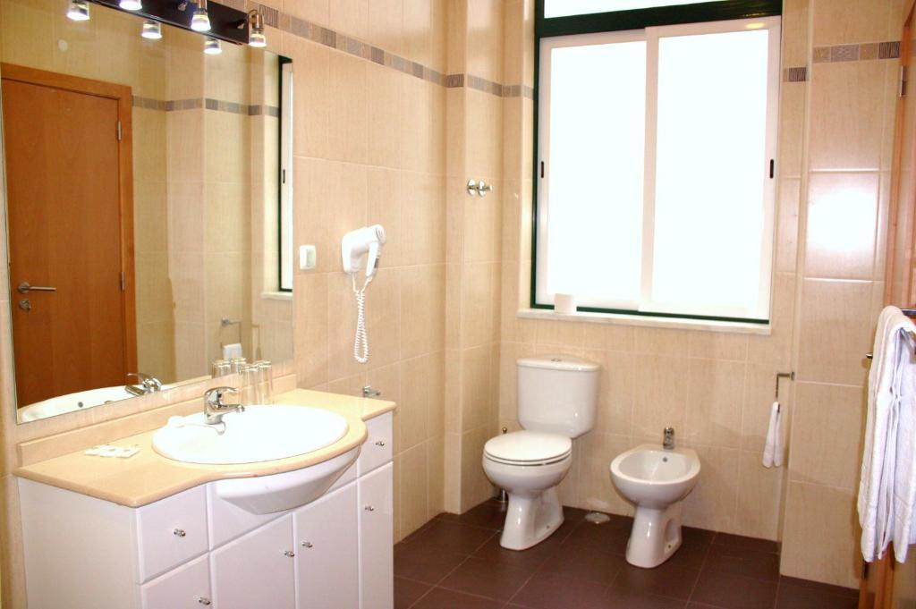 Family Room,11463680:JPEG