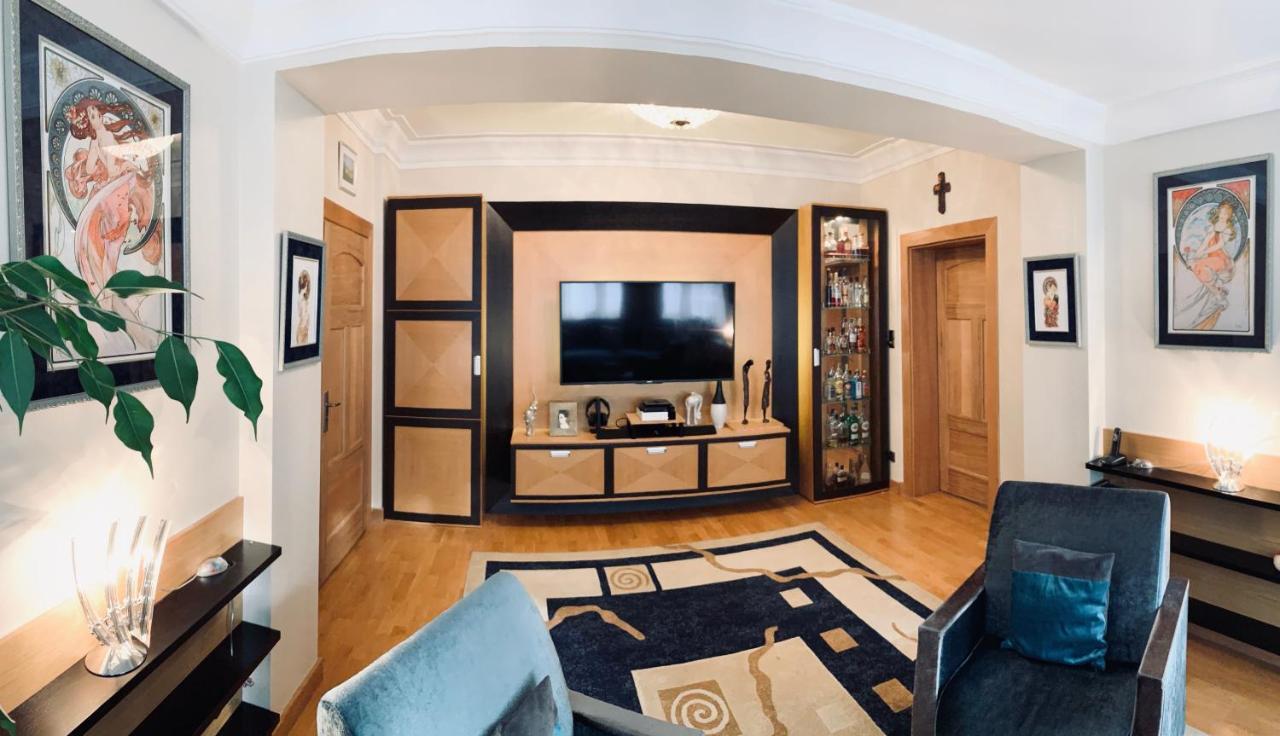 Penthouse Apartment,960622900:JPEG