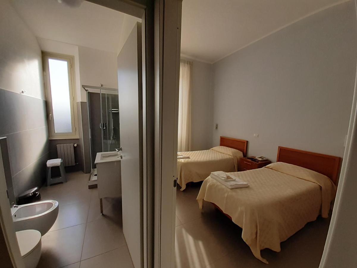 Standard Twin Room,960838858:JPEG