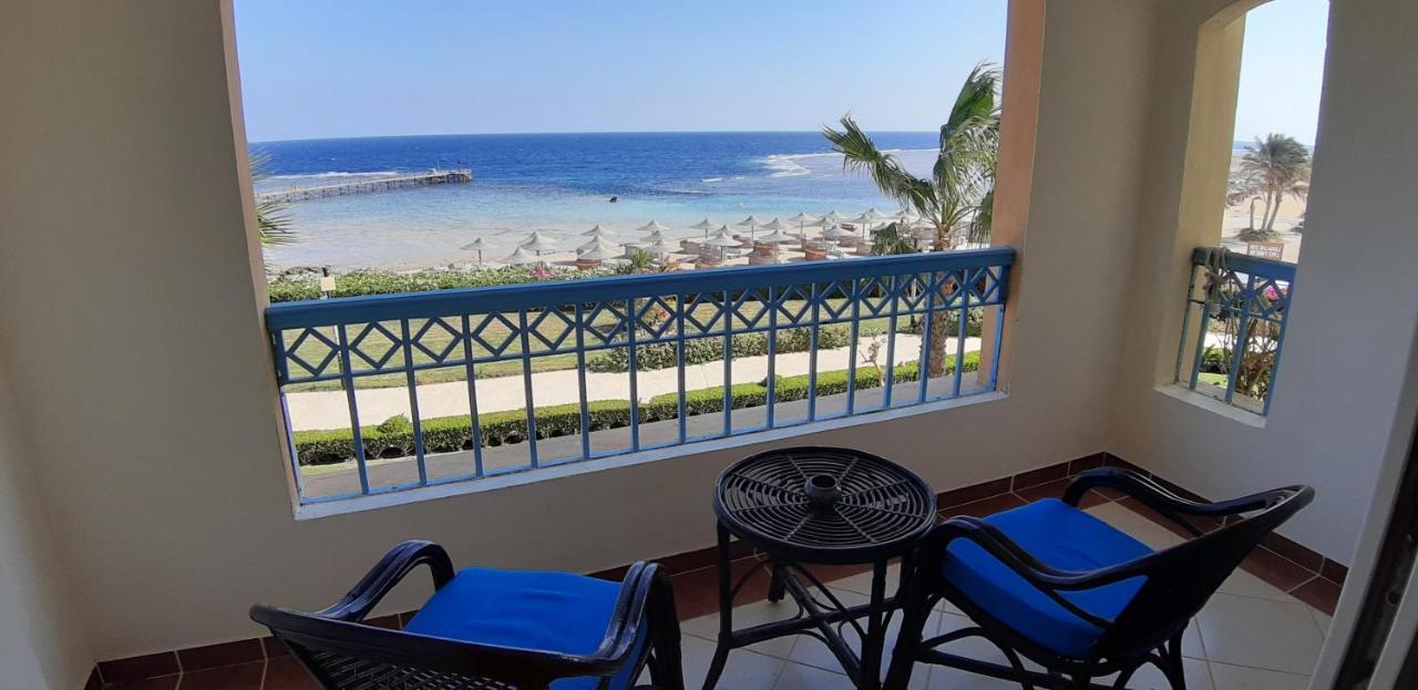 Deluxe Family room Beach Front View