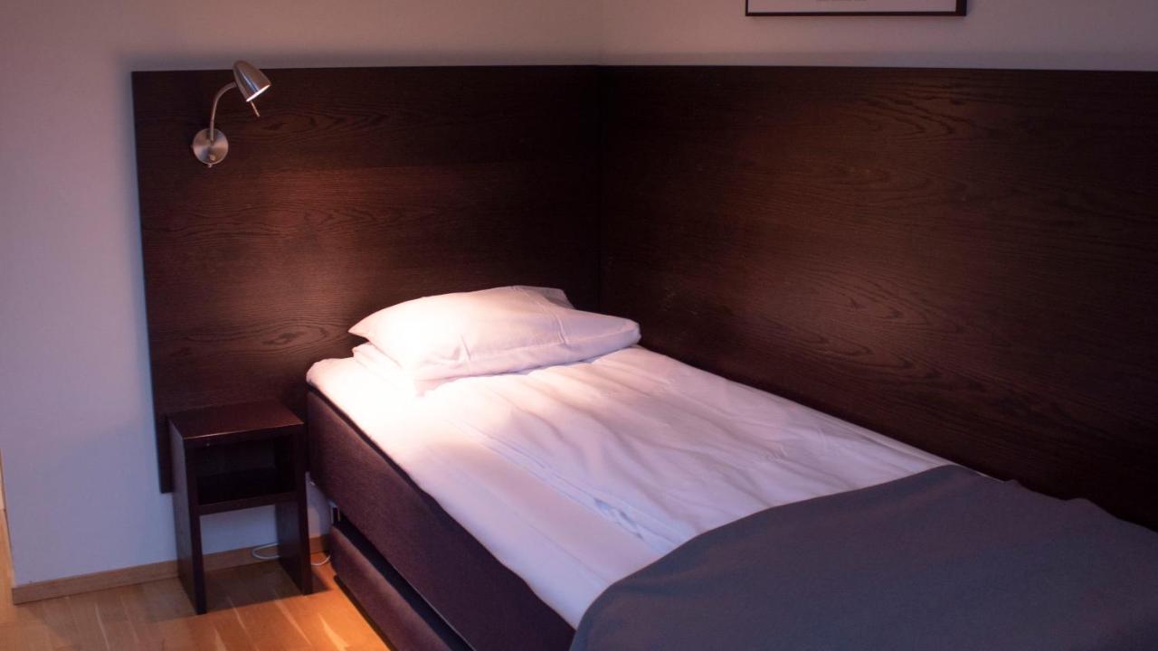 Single room pullout bed-No view