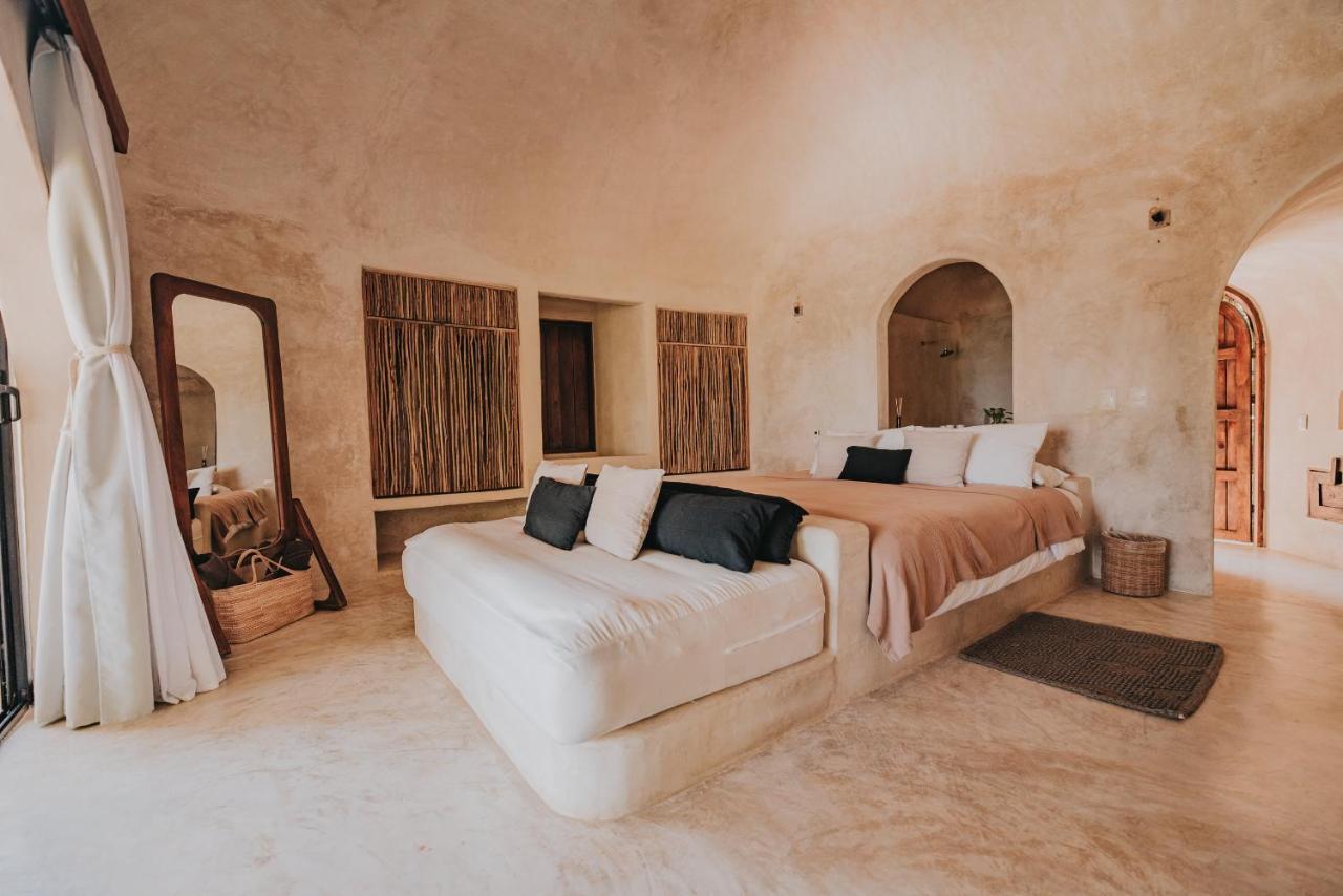 Deluxe Double or Twin Room Pool View