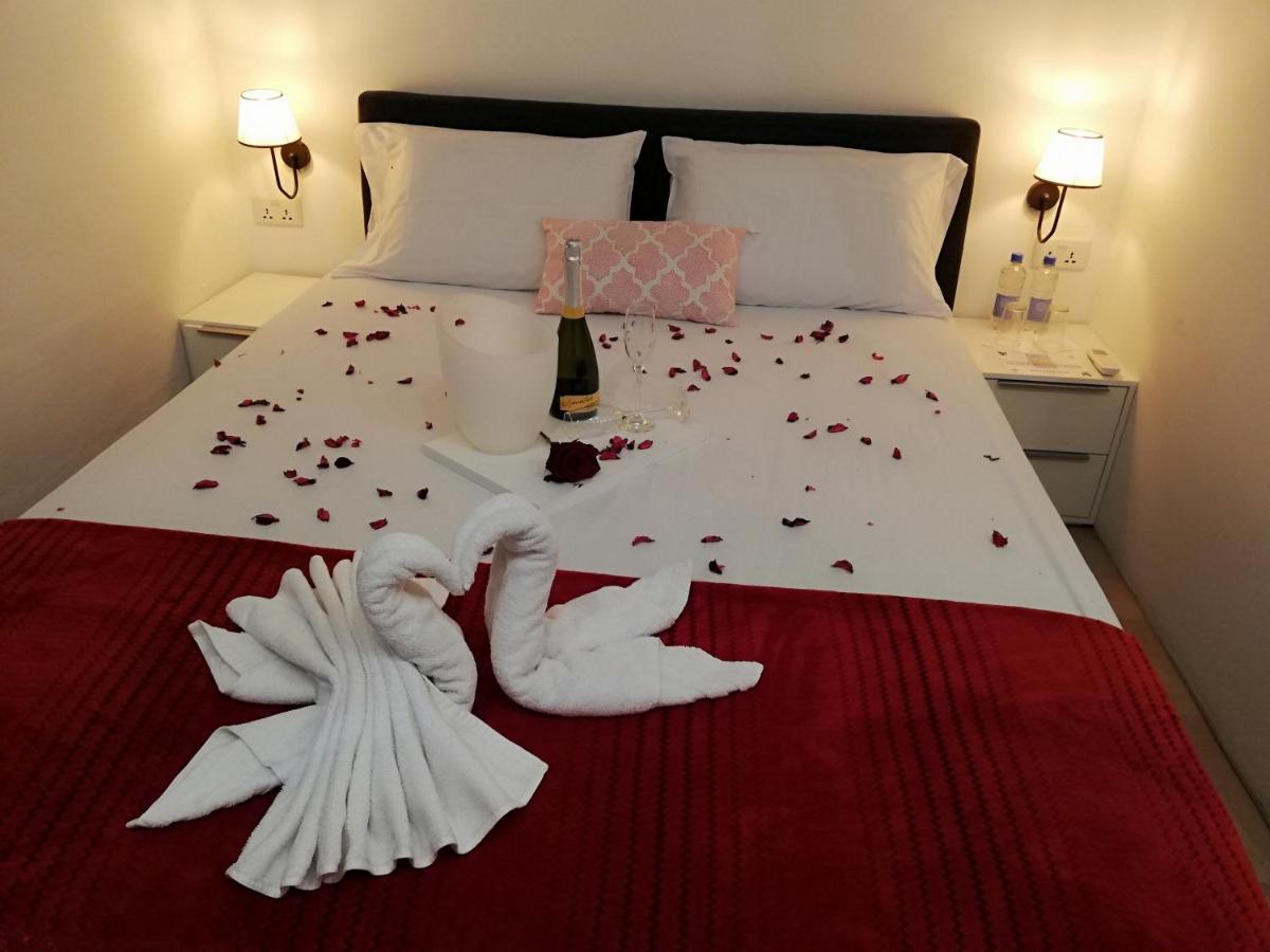 Double Room Private Bathroom