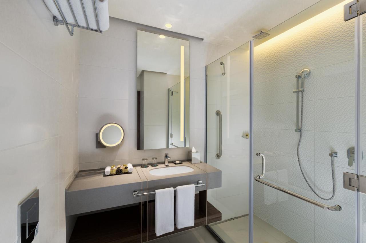 Premium Sky Twin Room Club Access on Food & Beverage outlets on Laundry valid until 30th September 2026