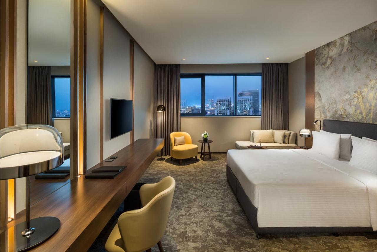 Premium Sky King Room Club Access on Food & Beverage outlets on Laundry valid until 30th September 2026
