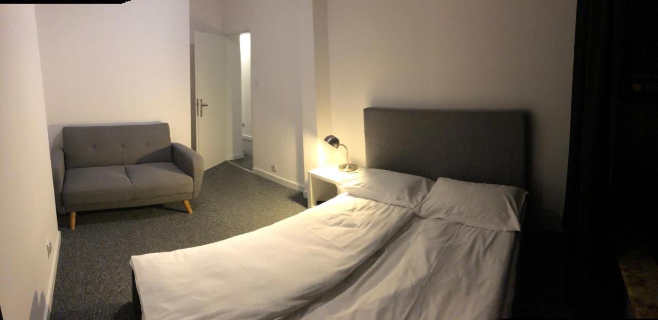 Three-Bedroom Apartment,974669812:JPEG