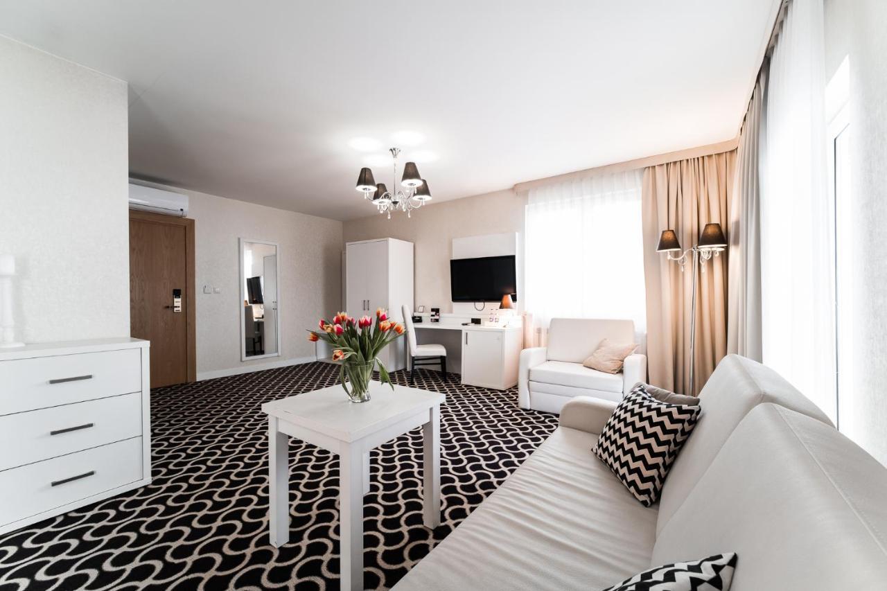 Junior Suite with Garden View,974931277:JPEG