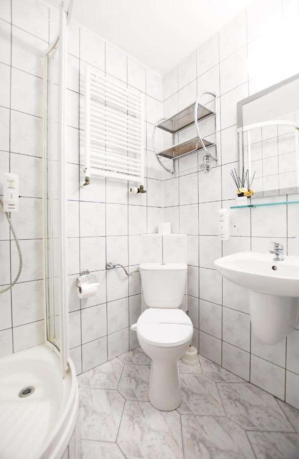 Double or Twin Room,979067698:JPEG