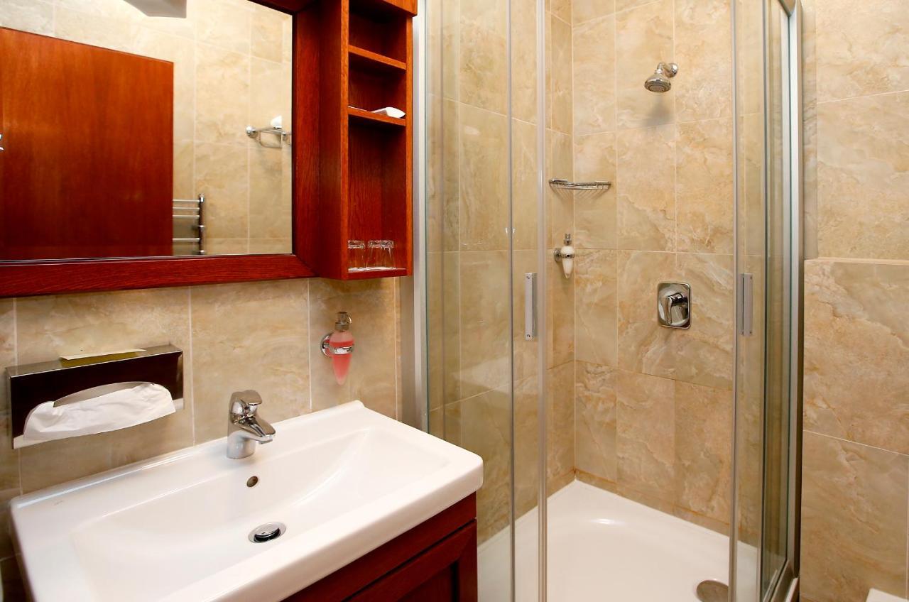 Double or Twin Room Balcony
