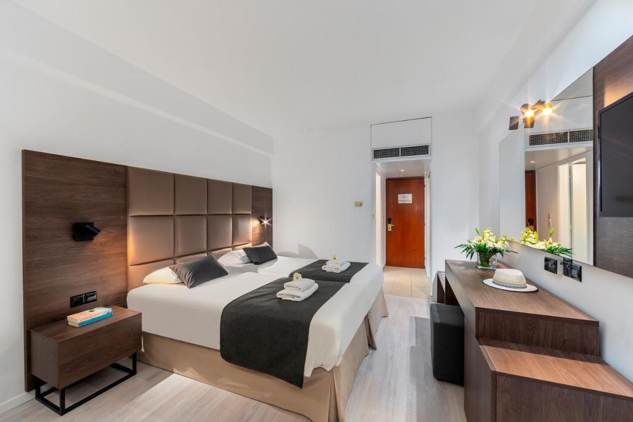 Deluxe Double or Twin Room Limited Sea View