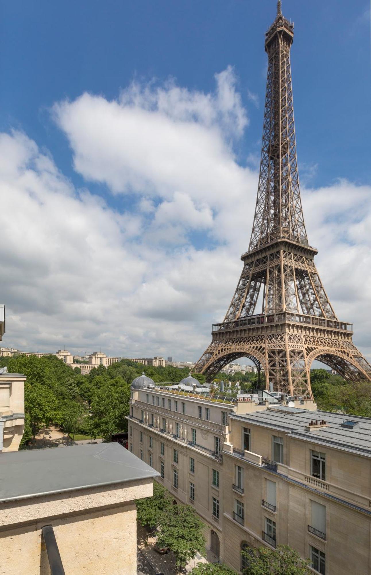 Four-Bedroom Penthouse Eiffel Tower