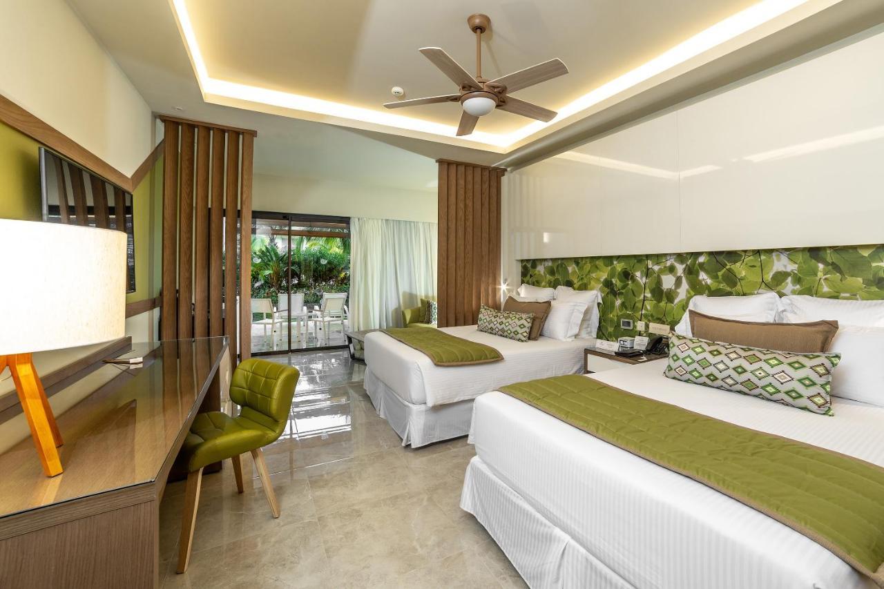 Premium Jr Suite Tropical View 2C