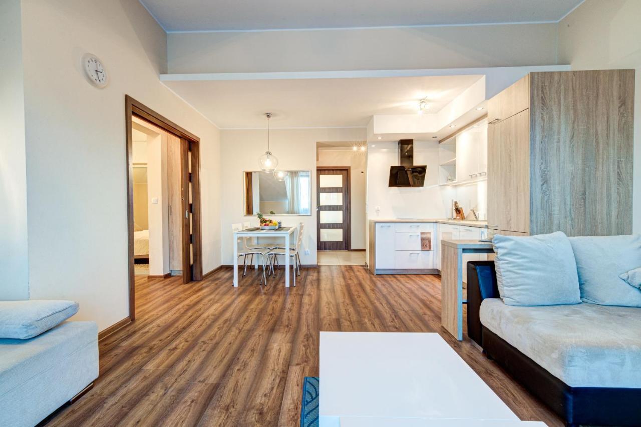 Two-Bedroom Apartment,994195045:JPEG