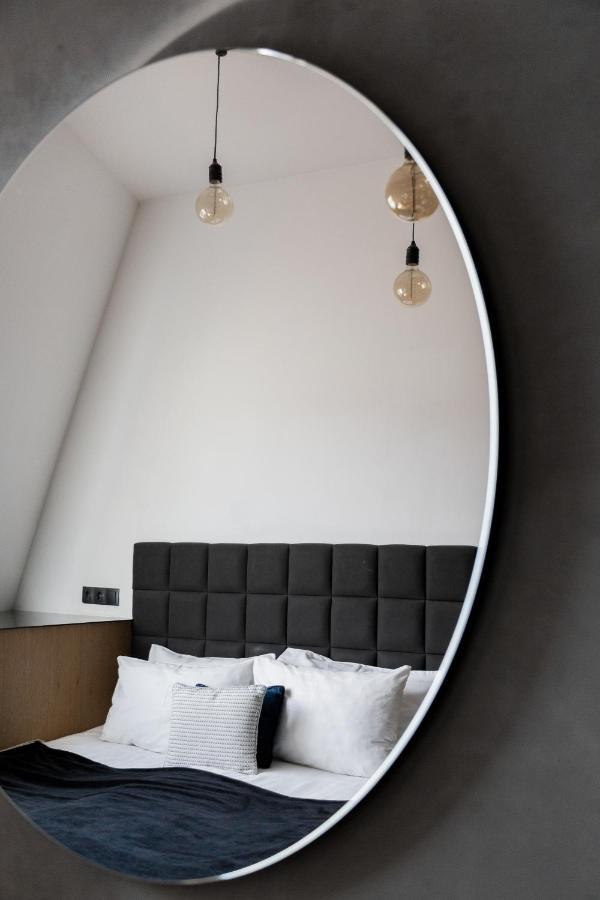 Small Double Room,1279886518:JPEG